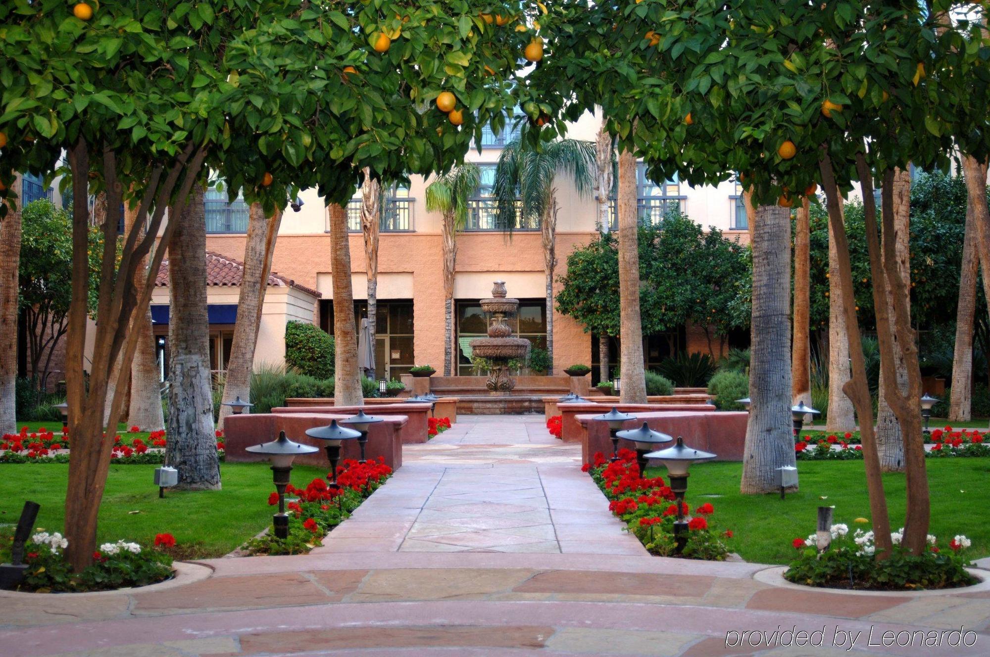 Tempe Mission Palms- Destination Fee Includes Parking Hotel Eksteriør billede